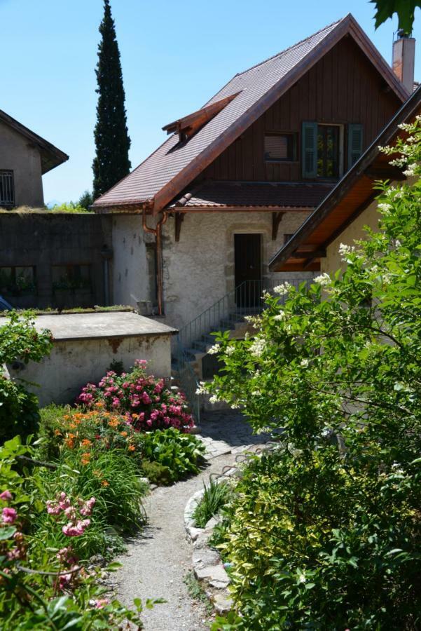 Holiday home La-villanelle - Magnifique Vue Sur Le Lac, 5 Minutes A Pied De La Veyrier-du-Lac